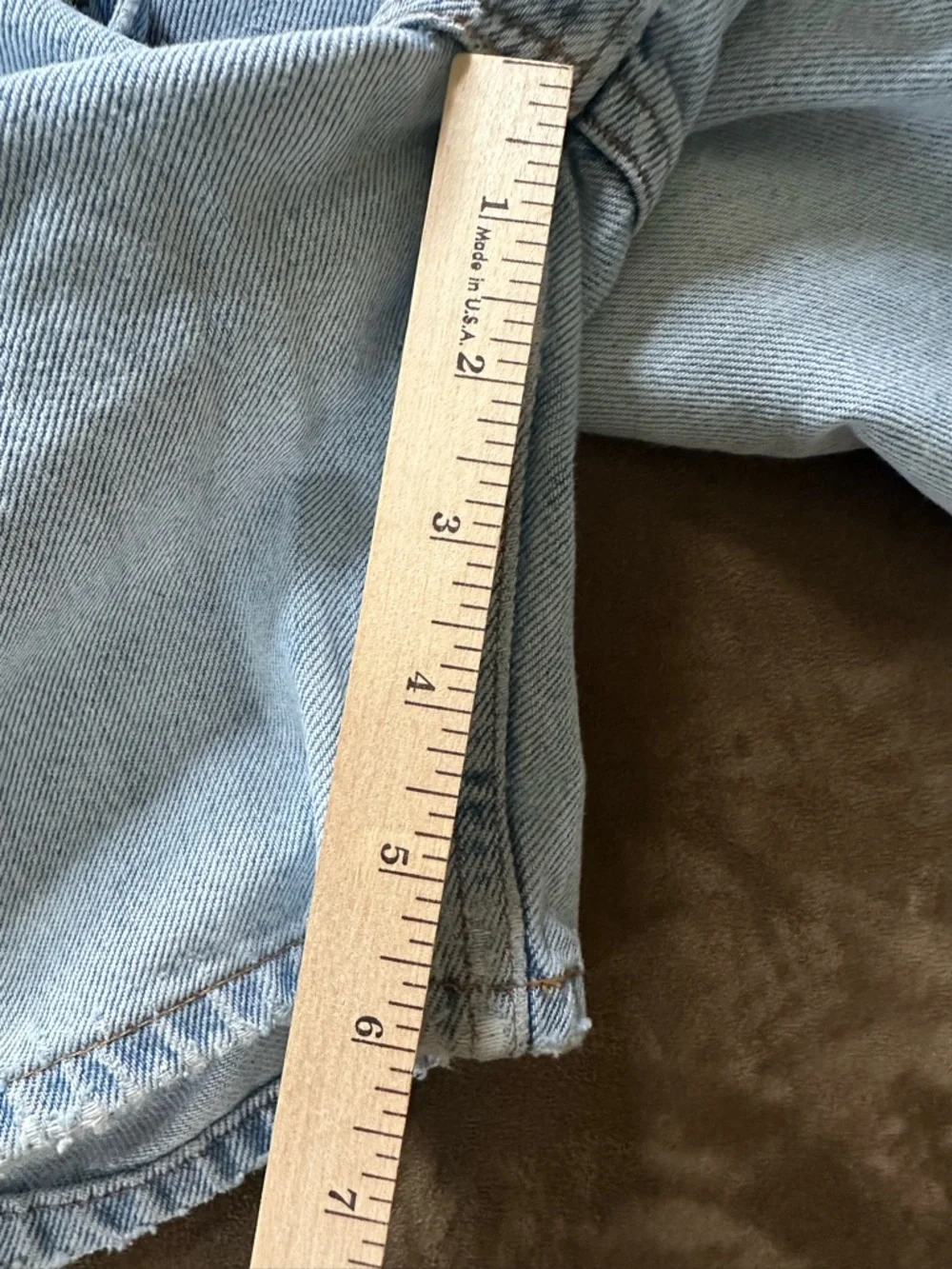 Levi's Light Wash Vintage Jean Short - Picture 4 of 6